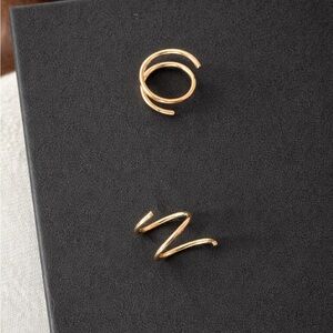 Solid 14K Gold Two-in-One Spiral Hoop Earrings